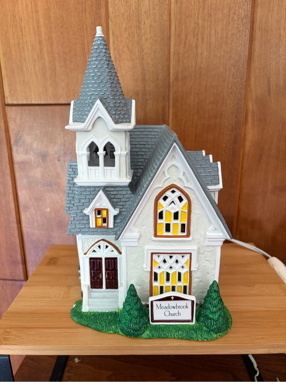Department 57 Original Snow Village Ceramic Meadowbrook Church - lights up.
